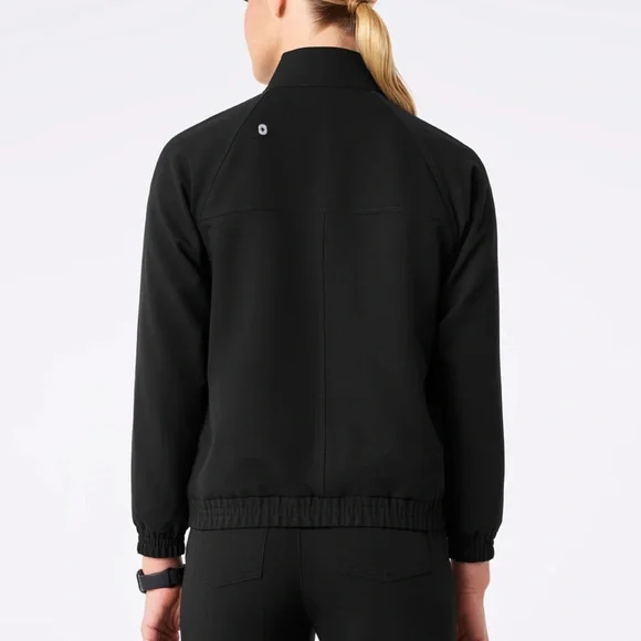 FIGS- Sydney Performance scrub jacket in black with embroidery - Picture 4 of 6